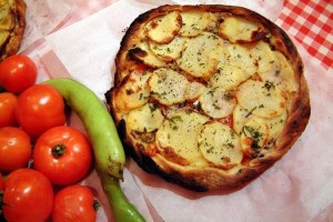ftira-pizza-tradicional-maltesa-750x500